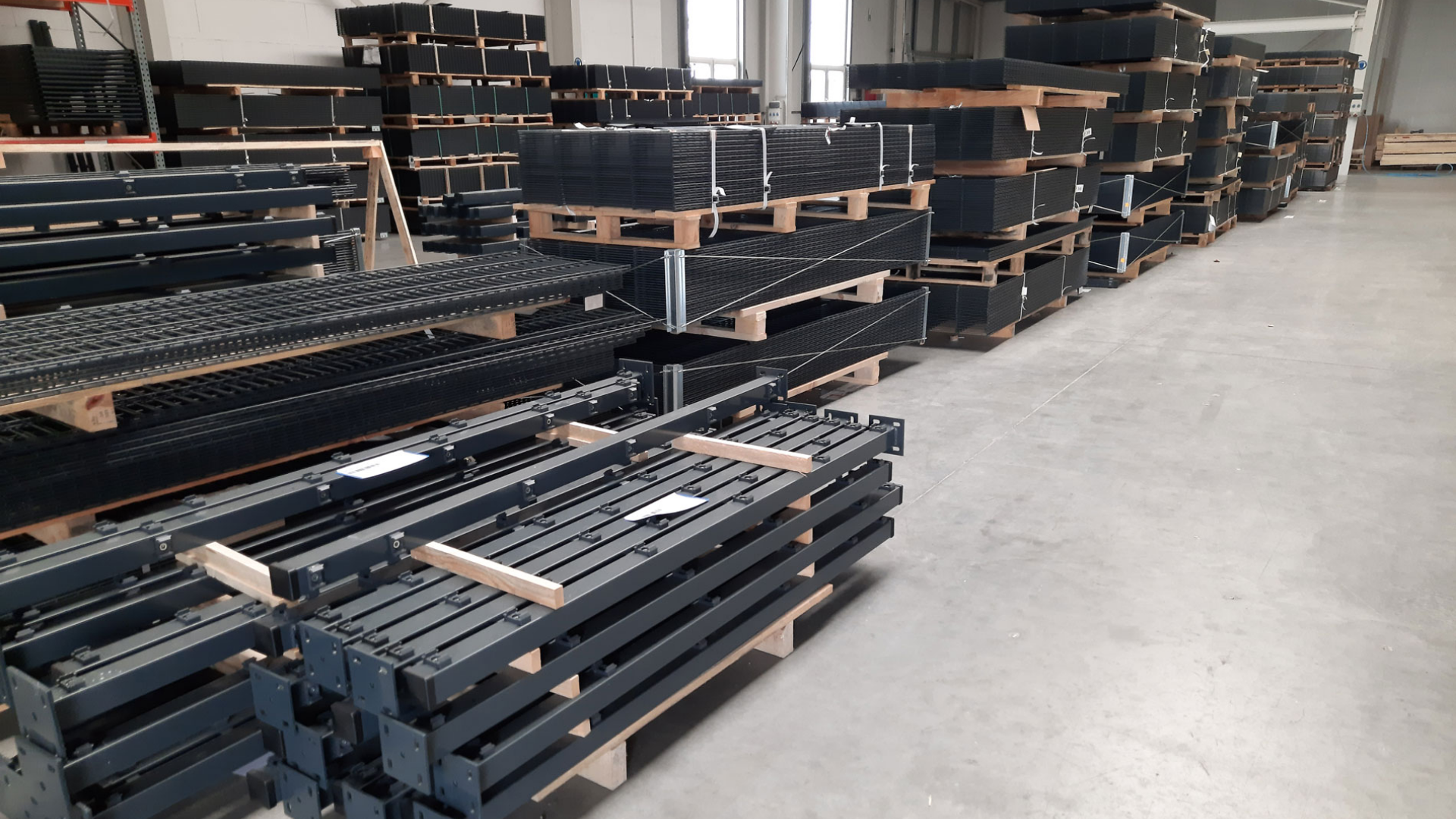 Lagerware bei DELURA - delura-gmbh.de